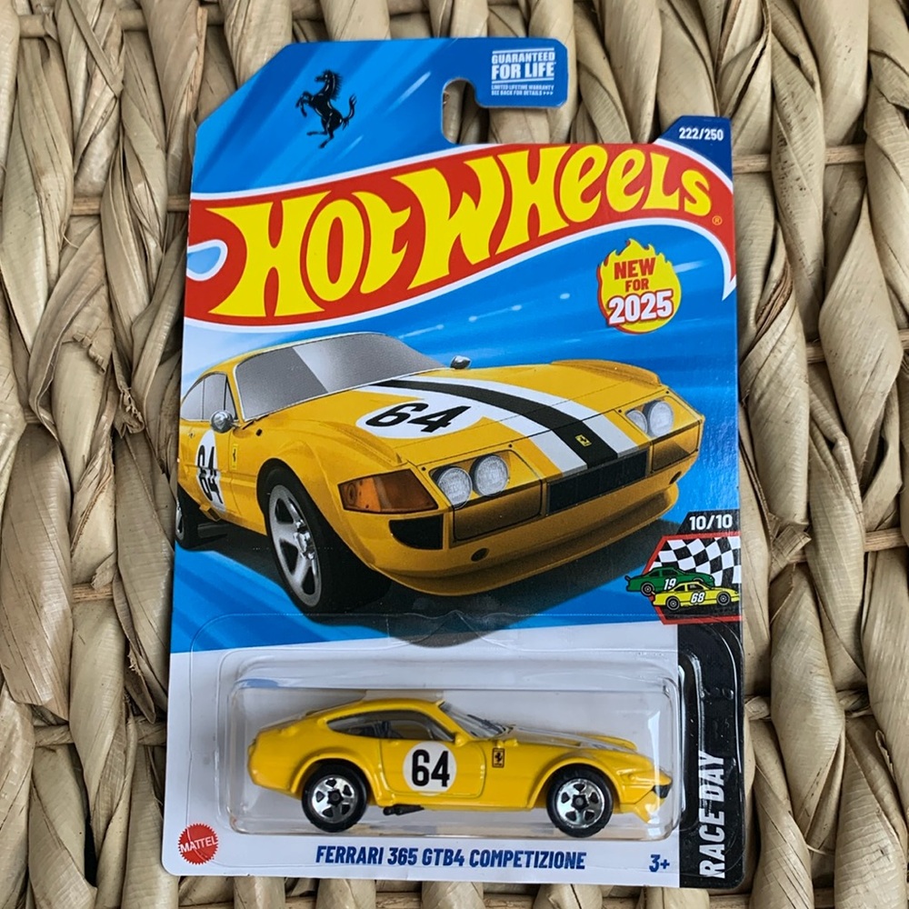Ferrari 365 GTB4 Competizione Hot Wheels Yellow Race Car Hotwheels Racing New